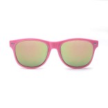 Rožiniai saulės akiniai 1