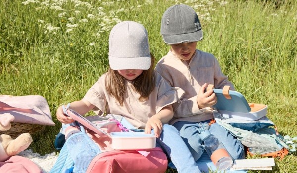 Ką pasiimti į pikniką su vaikais? Prekės vaikams nuo užkandžių iki poilsio